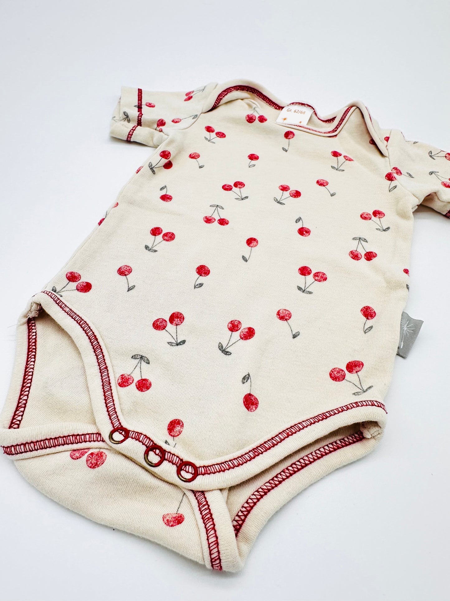 Kurzarmbody mit Kirschprint - Gr.62/68 (Pusblu)