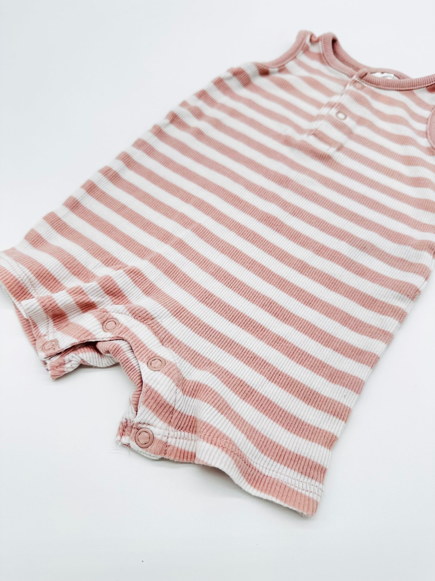 Gestreifter Strampler - Gr. 62 (H&M)