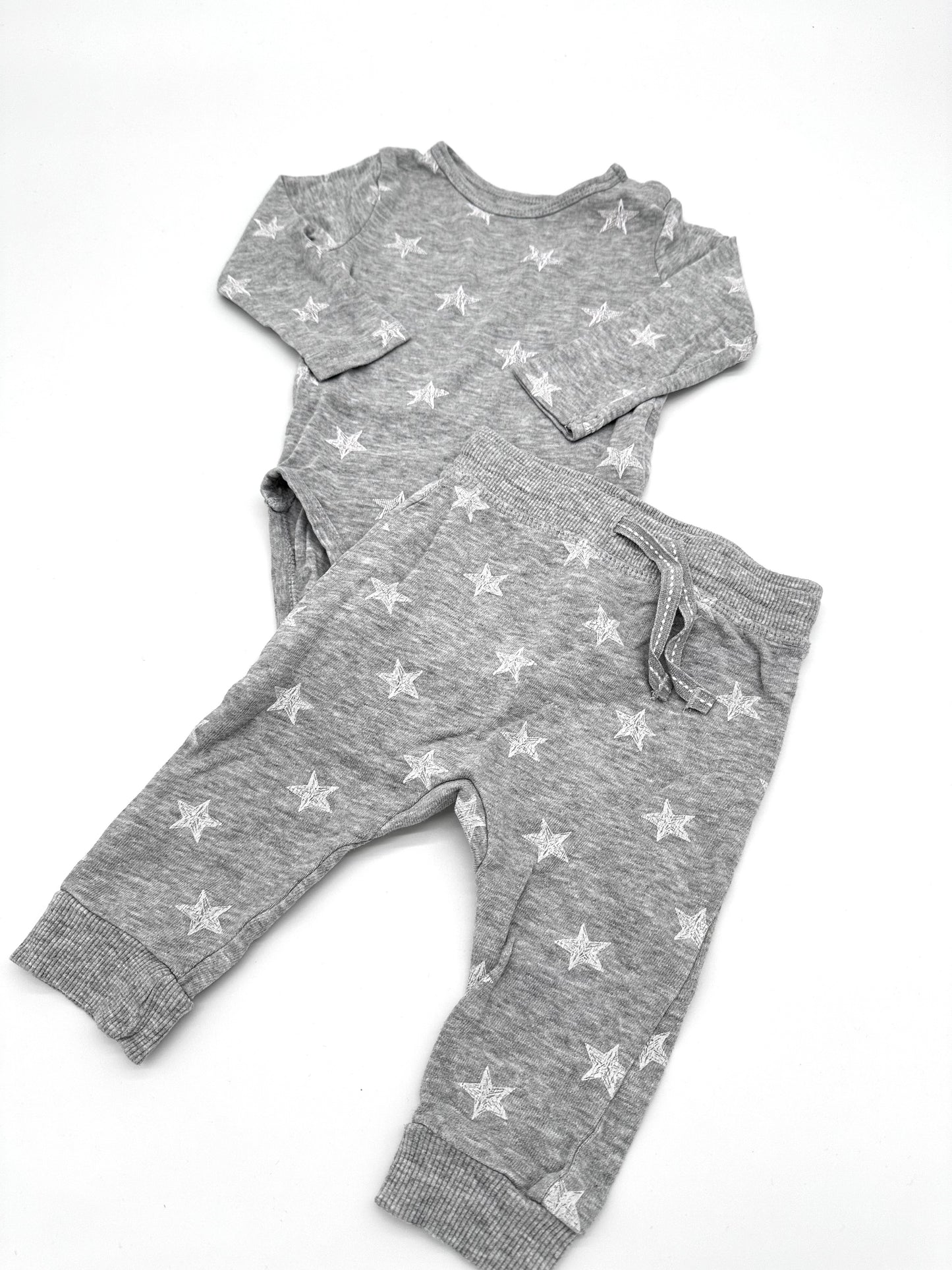 Zweiteiler mit Sternenmuster - Gr. 62 (H&M)
