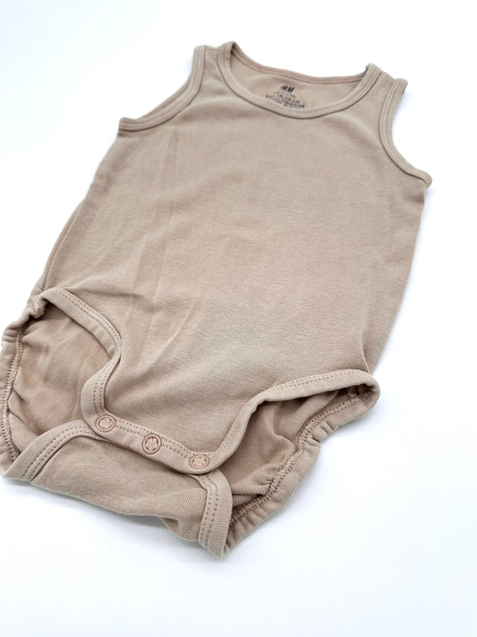 Beige Body ohne Ärmel - Gr.68 (H&M)